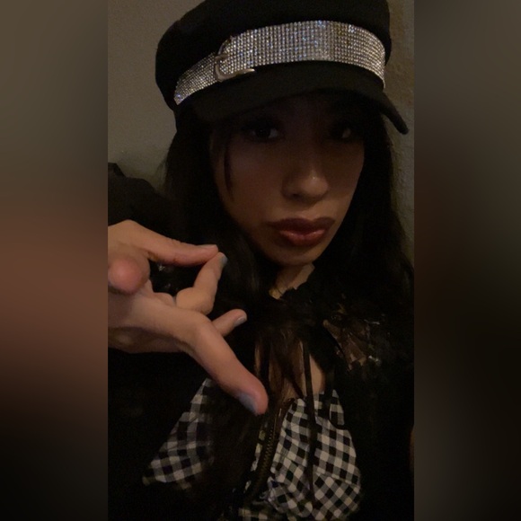 Meet your Posher, Frida - Picture 3 of 3